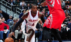 开云平台-火箭逆转老鹰，取得胜利