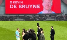 开云体育中国-曼城队员团结合作，战胜切尔西，延续胜利势头