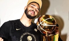 开云下载-76人轻取鹈鹕，塔图姆惊艳四座