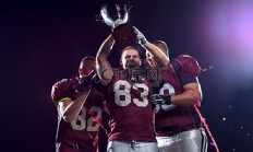 开云体育入口-关于一场胜利后的喜悦时刻：球员庆祝胜利的信息