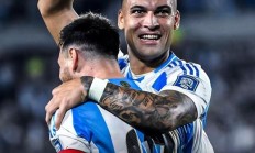 开云体育官网-梅西独造两粒进球，巴萨客场大胜