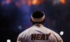 开云体育登录-绝杀与高光，当绿茵场的呐喊遇上乒乓球的弧线