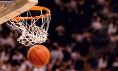 开云体育入口-神之壁垒，范戴克于鏖战中铸就的北欧史诗