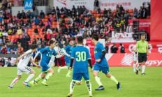 开云体育-强强碰撞，国际足坛明星集结一堂