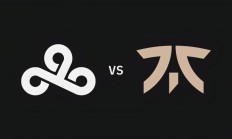 开云体育在线-FNC鏖战C9，Bin操刀奇招英雄翻盘鏖战多局半决赛，成为赛场最大亮点的简单介绍