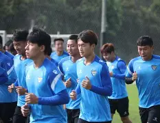谢菲联高调进军，夺得冠军荣耀