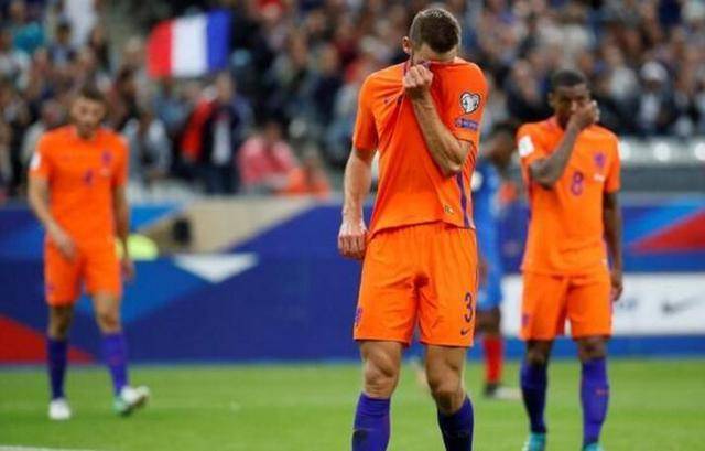 关于荷兰战胜波兰，晋级前景一片光明的信息