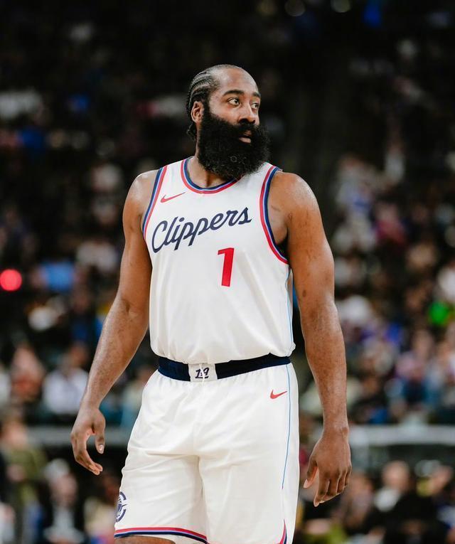 火箭客场惜败雷霆,哈登孤立 火箭客场惜败雷霆,哈登孤立