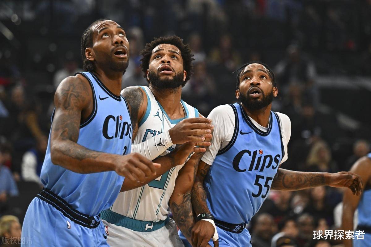 快船队在与黄蜂队的激烈对决中取得胜利 快船队在与黄蜂队的激烈对决中取得胜利