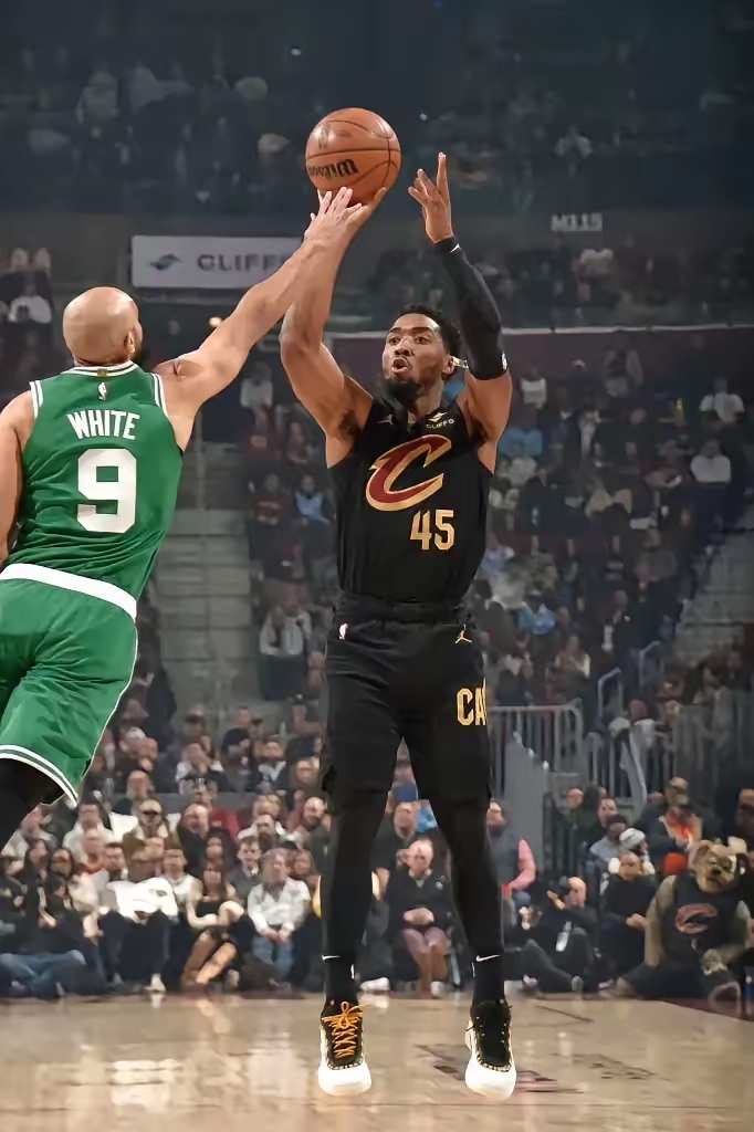 骑士主场绝杀凯尔特人，迎来胜利