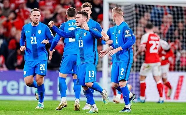 马里队在关键比赛中战胜斯洛文尼亚,晋级决赛 马里队在关键比赛中战胜斯洛文尼亚,晋级决赛