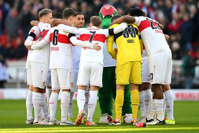 斯图加特队员发挥出色,队内竞争激烈 斯图加特队员发挥出色,队内竞争激烈