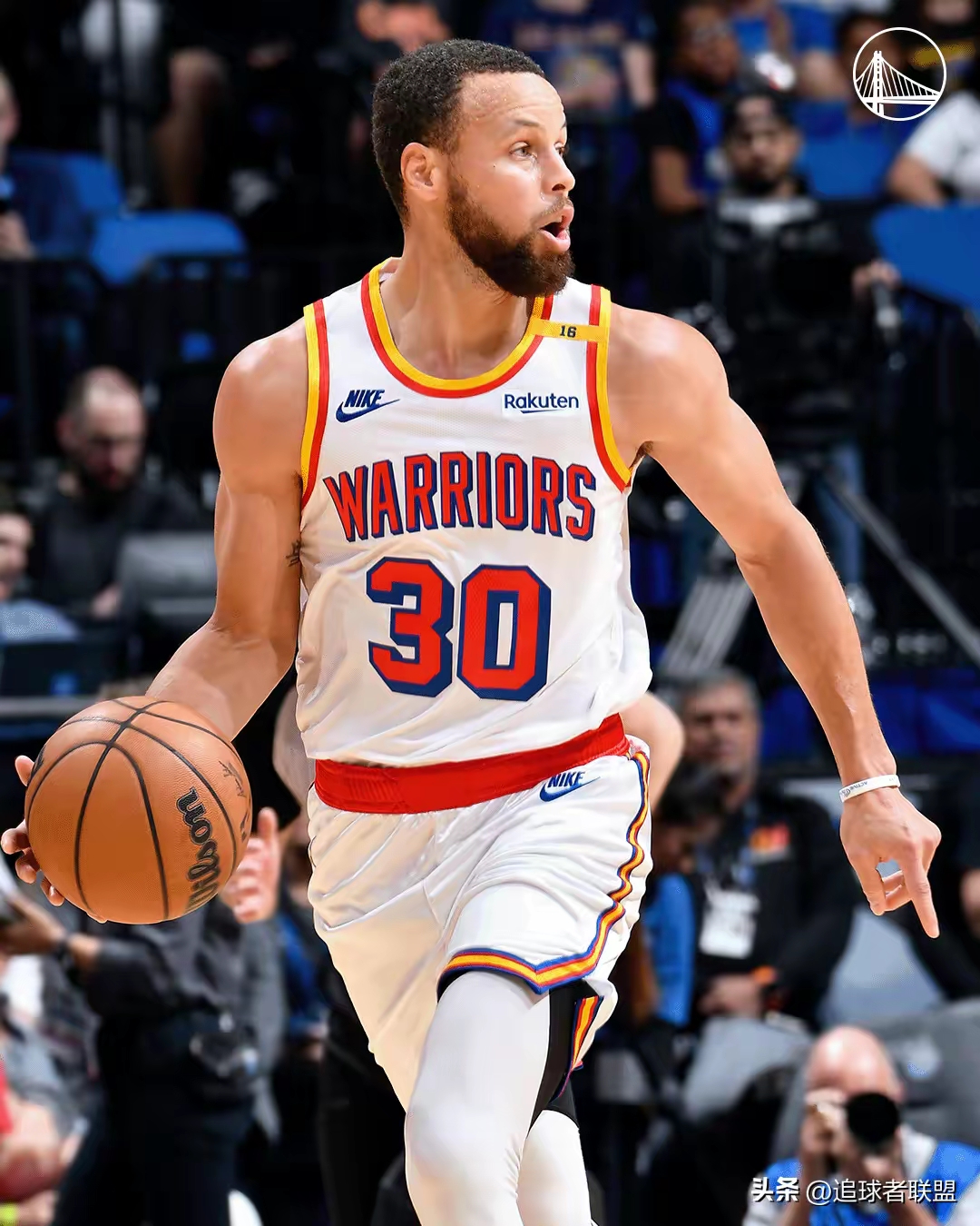 勇士胜爵士,库里全场砍下35分的简单介绍 勇士胜爵士,库里全场砍下35分的简单介绍