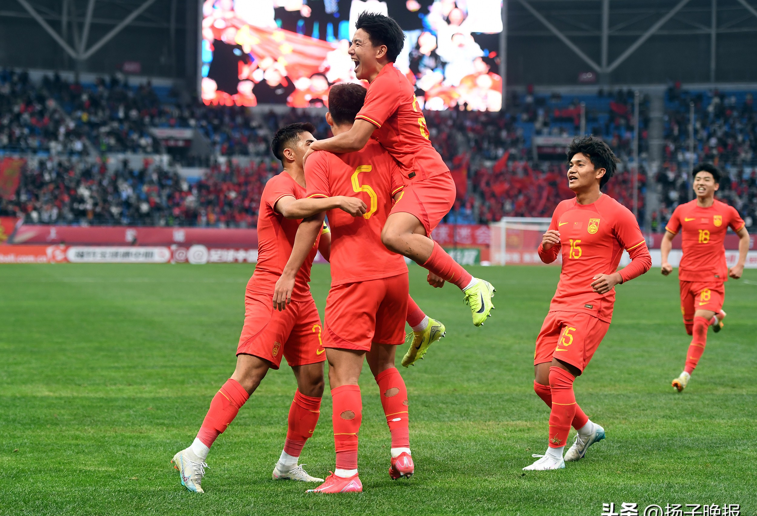 韩国队鏖战丹麦队,桃田贤斗带队取胜 韩国队鏖战丹麦队,桃田贤斗带队取胜