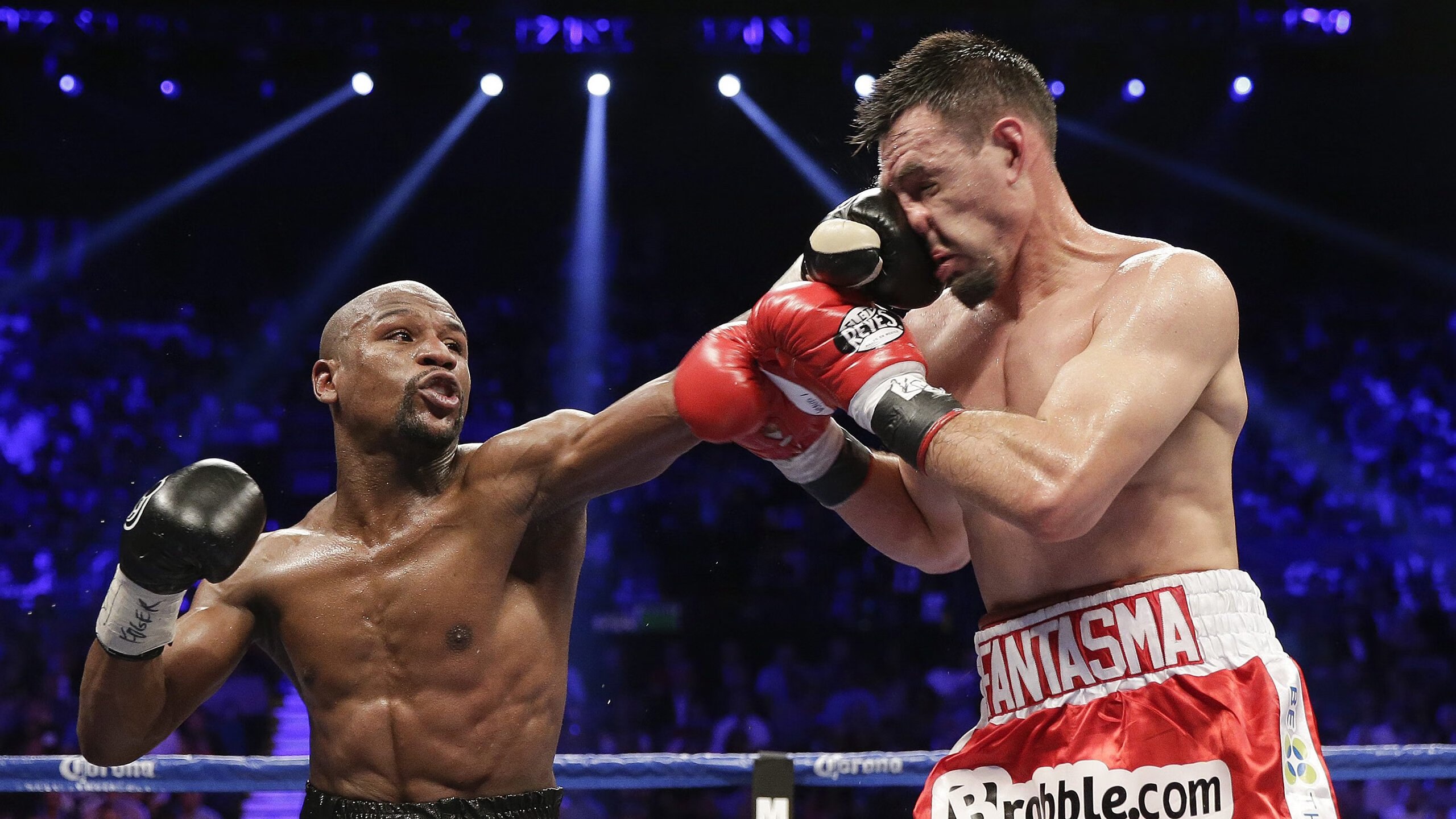 破壁之战，深圳队跨时空碾压凯尔特人，麦科勒姆神迹点亮东西方篮球对话