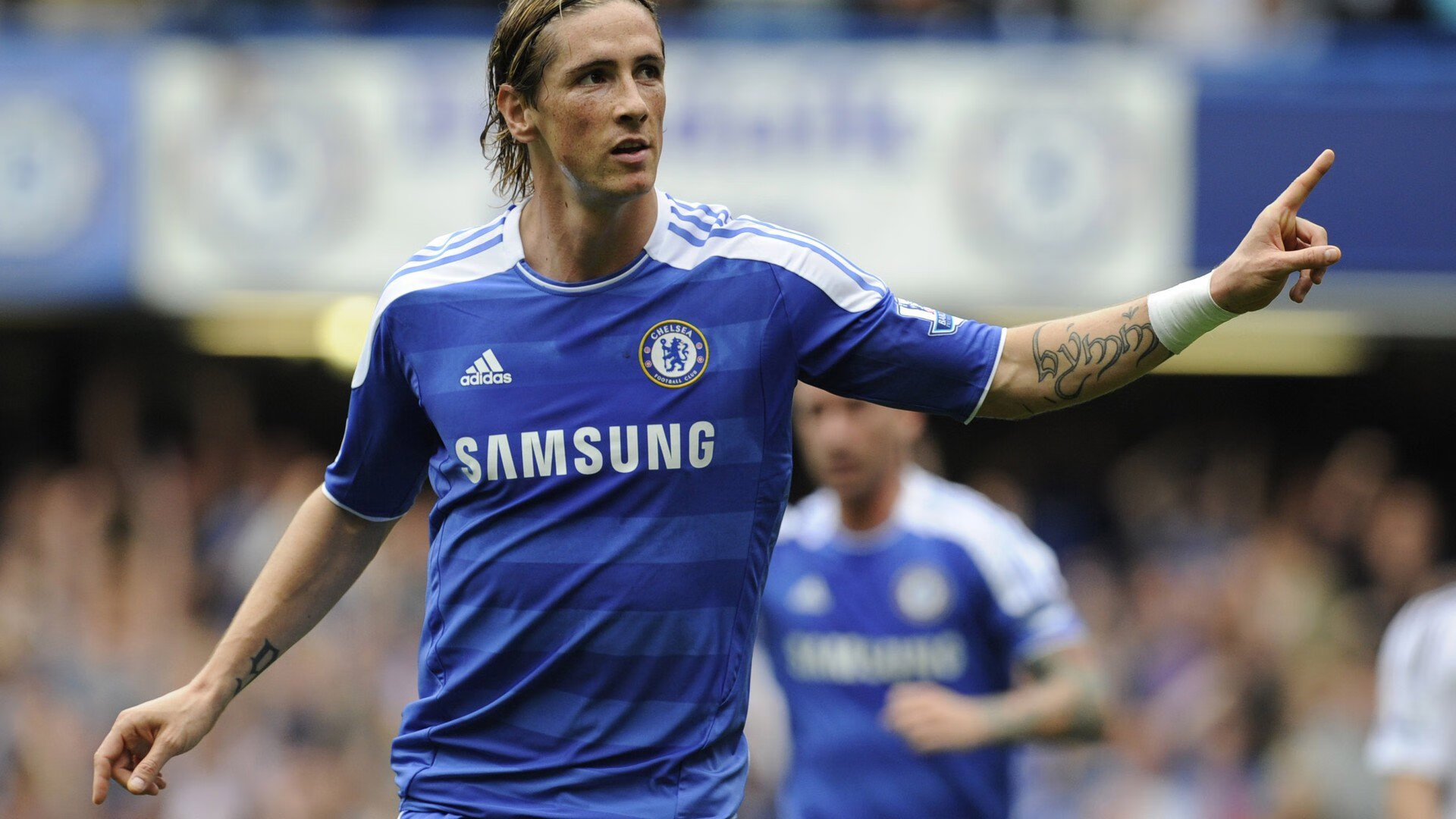 圣伯纳乌穹顶,星穹之下,唯见英雄启示